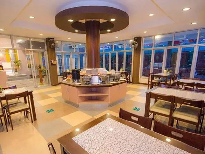 Кхонкэн: Charoenchit House