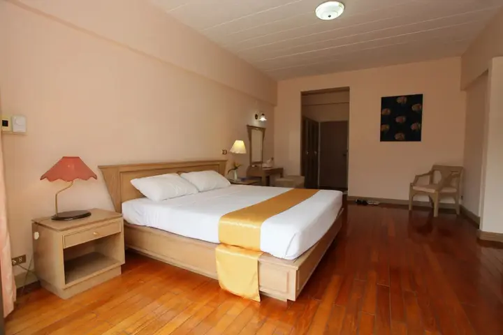 Лампанг: Pin Hotel