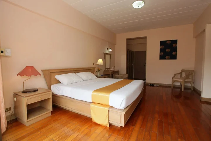 Лампанг: Pin Hotel