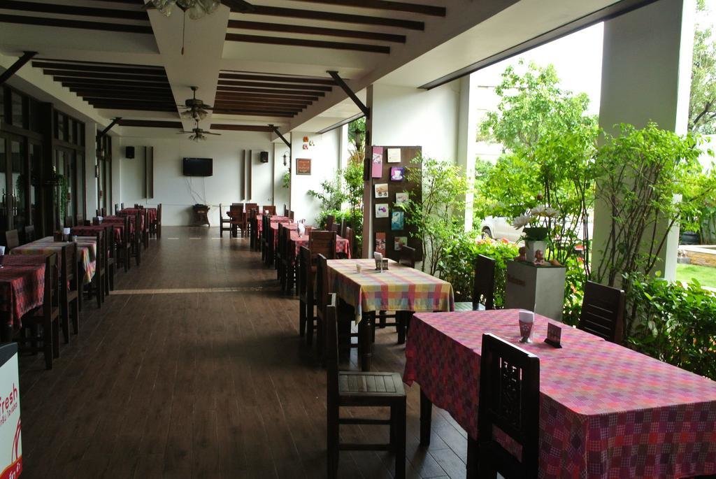 Чумпхон: Nana Buri Hotel