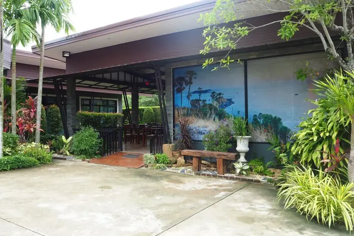 Тхаланг: Jinda Resort