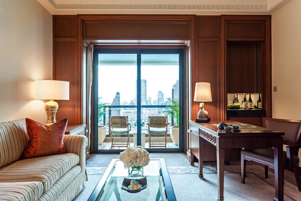 Бангкок: The Peninsula Bangkok