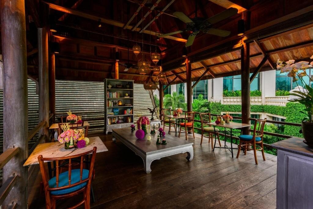 Бангкок: The Peninsula Bangkok