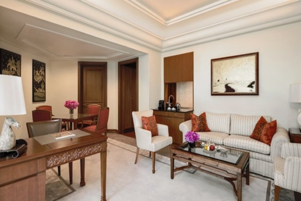 Бангкок: The Peninsula Bangkok