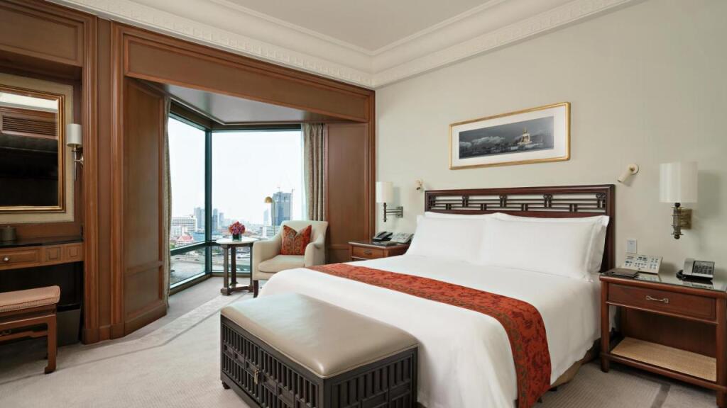 Бангкок: The Peninsula Bangkok