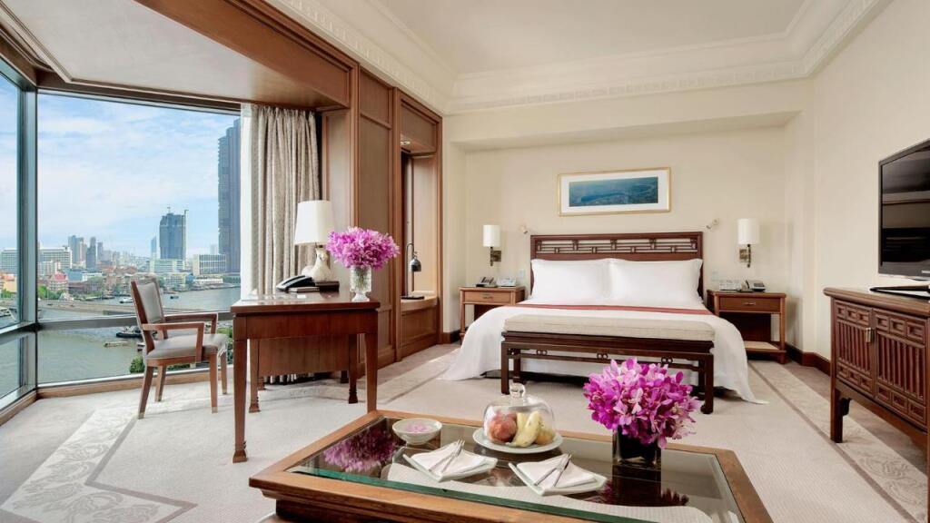 Бангкок: The Peninsula Bangkok