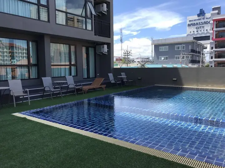На Чом Тхиан: See also Jomtien