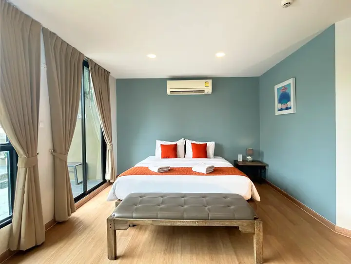 На Чом Тхиан: See also Jomtien