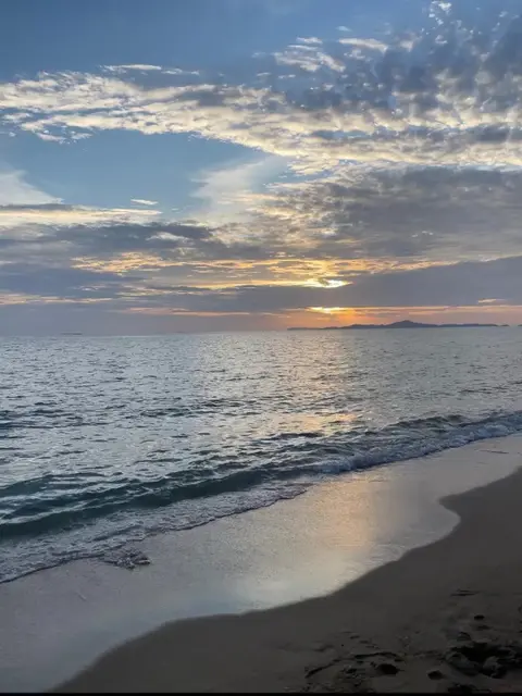На Чом Тхиан: See also Jomtien