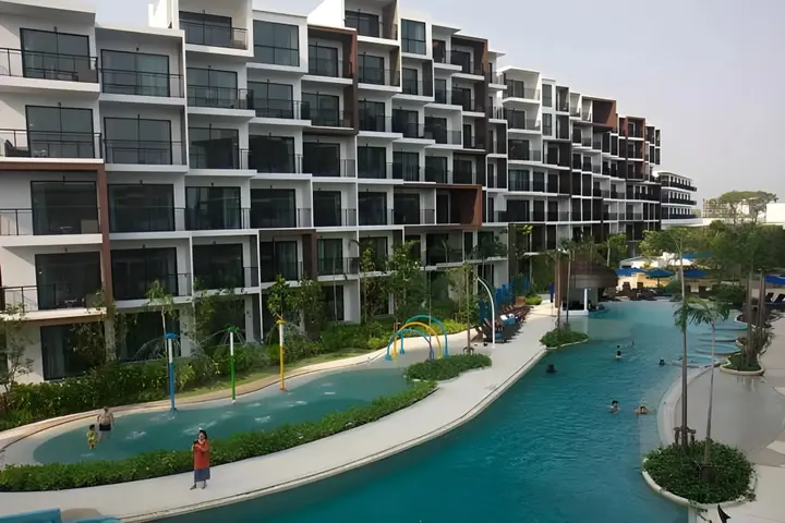 На Чом Тхиан: See also Jomtien