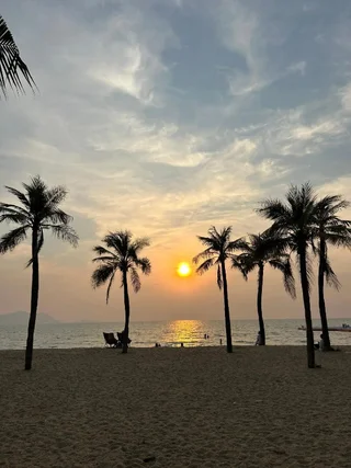 На Чом Тхиан: See also Jomtien