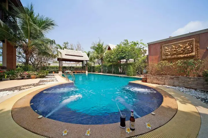 Паттайя: Beverly Thai House Pool Villa
