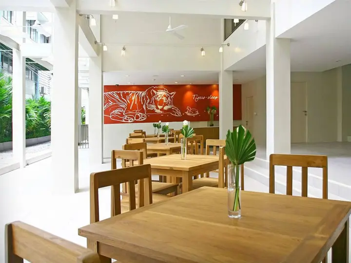Бангкок: CHERN Bangkok