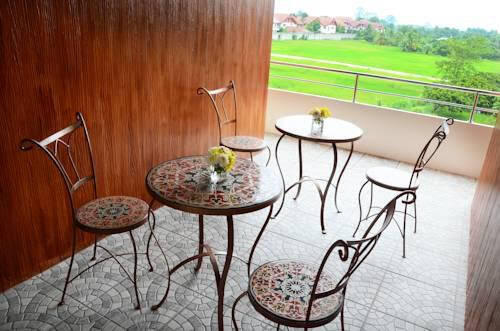 Сарапхи: CheZleZkriZ : Simply Luxury Penthouse