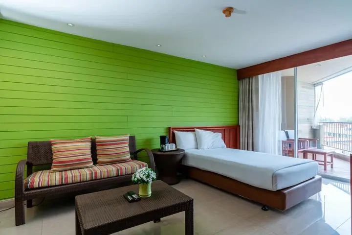 Чаам: Long Beach Cha-Am Hotel
