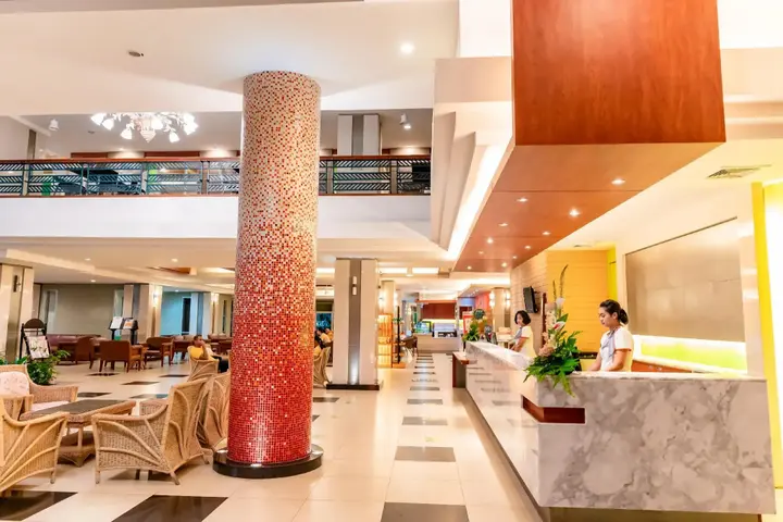 Чаам: Long Beach Cha-Am Hotel