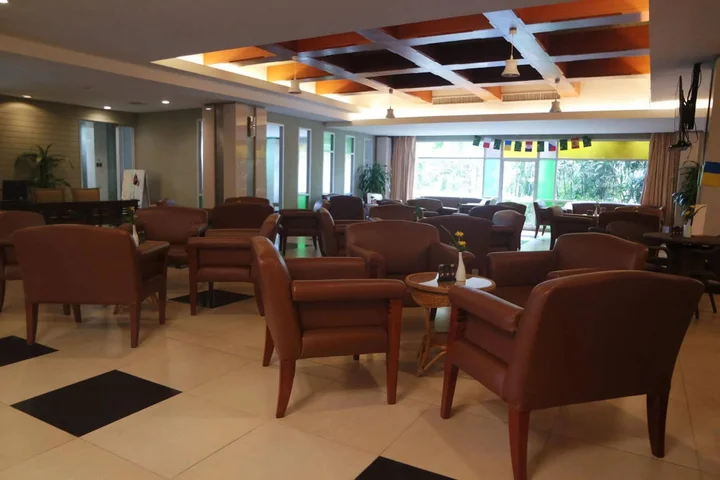 Чаам: Long Beach Cha-Am Hotel