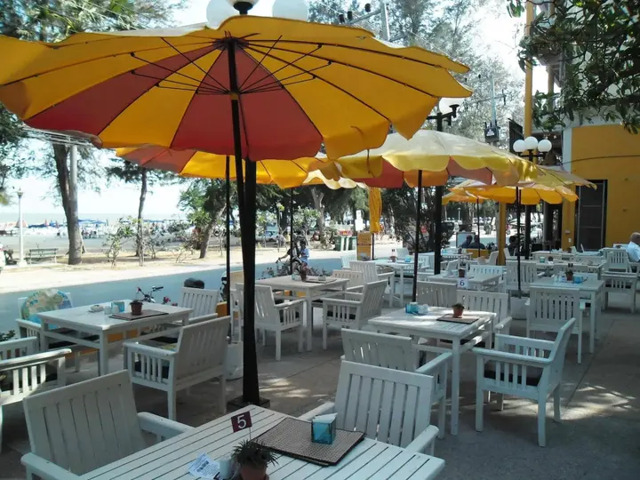 Чаам: Long Beach Cha-Am Hotel