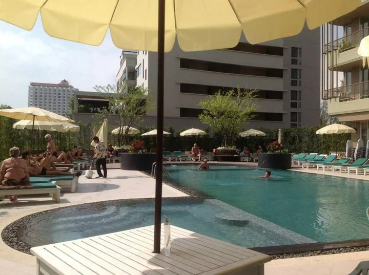 Чаам: Long Beach Cha-Am Hotel