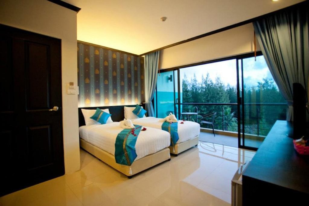 Муанг: Kata Green Beach Hotel