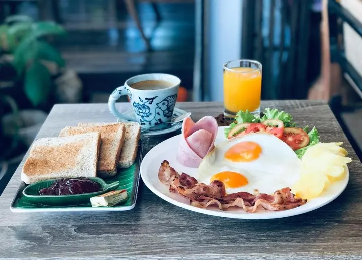 Сукотай: EZ House & Cafe
