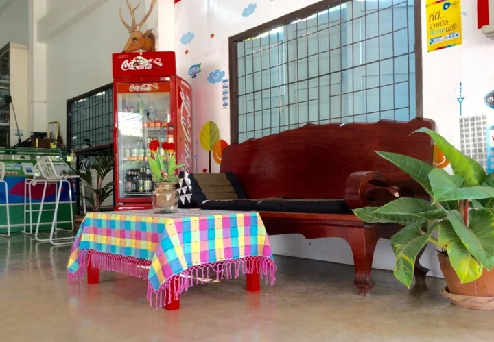 Сукотай: EZ House & Cafe