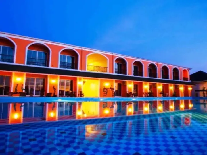 Пак-Чонг: Aurora Resort