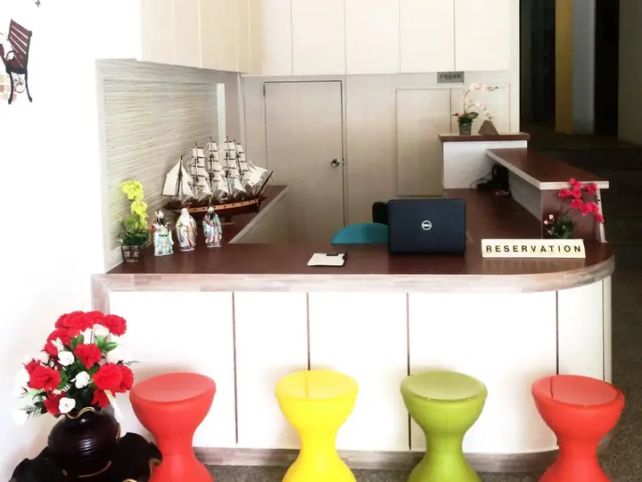 Муанг: Phuthara Hostel