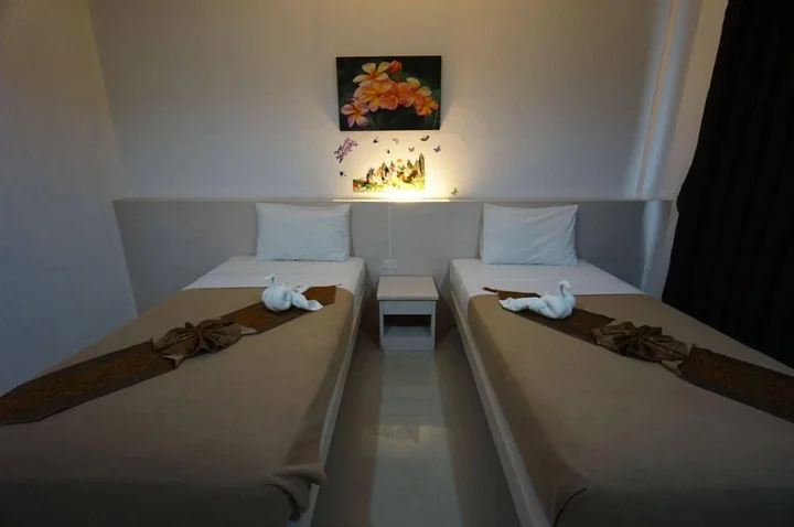 Муанг: Phuthara Hostel