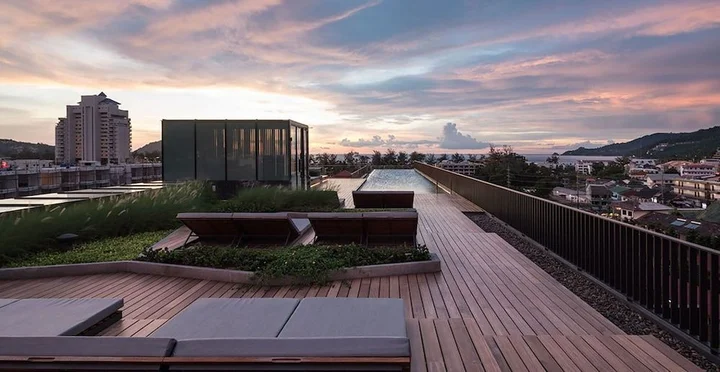 Кату: The Deck Condominium by Alexanders