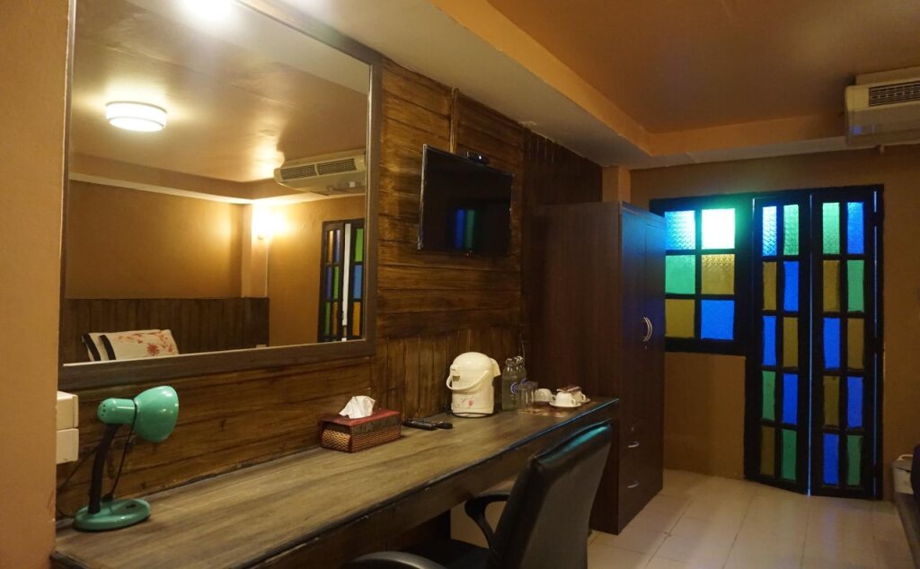 Нонтхабури: Bangkok Travel Suites