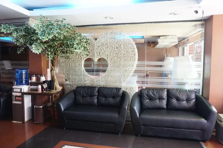 Нонтхабури: Bangkok Travel Suites
