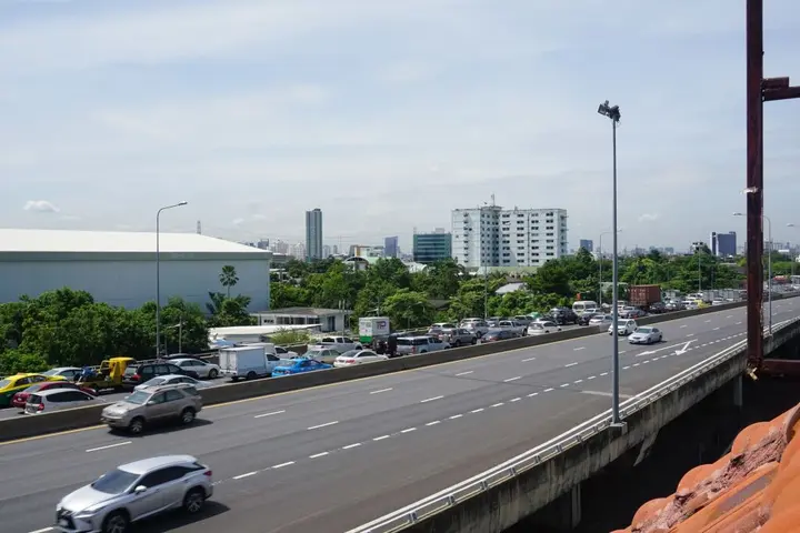 Нонтхабури: Bangkok Travel Suites