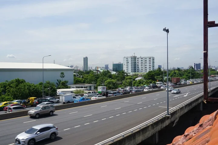 Нонтхабури: Bangkok Travel Suites