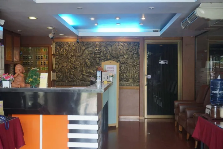 Нонтхабури: Bangkok Travel Suites