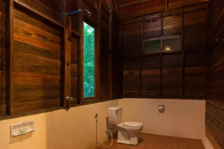 Фаном: Art's Riverview Lodge