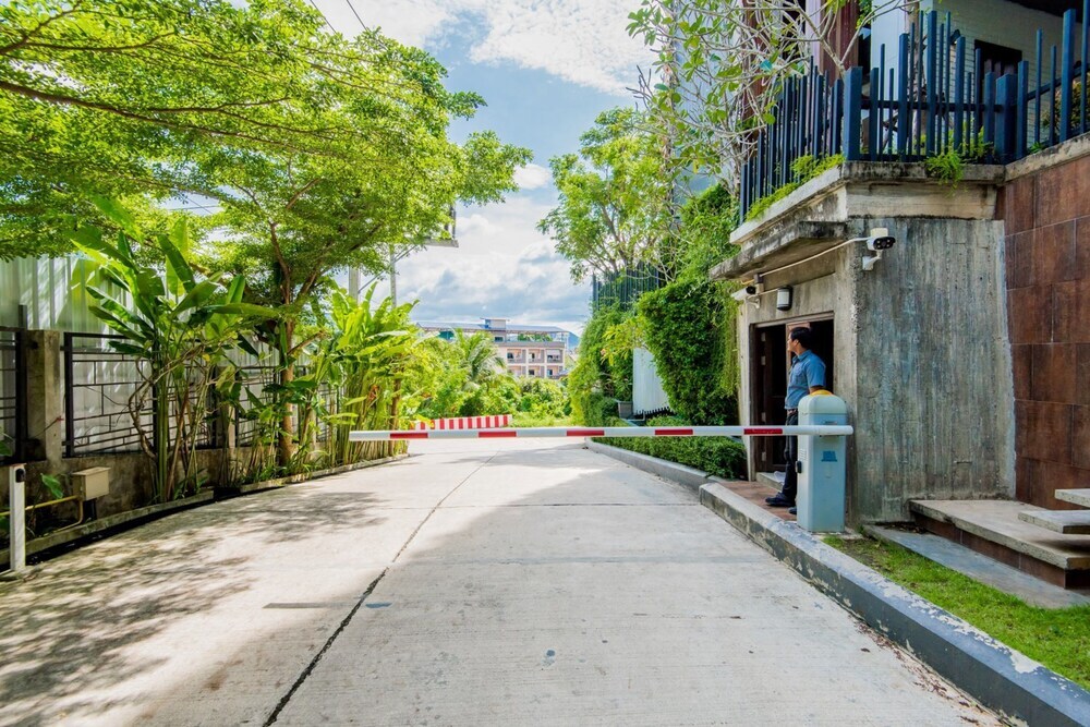 Emerald Terrace Patong by Chattha — фото 1