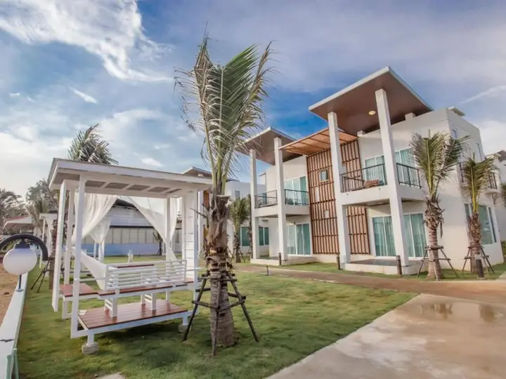 Кхлонг Кхут: Saint Tropez Beach Resort Hotel