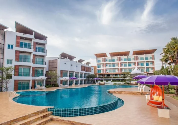 Кхлонг Кхут: Saint Tropez Beach Resort Hotel