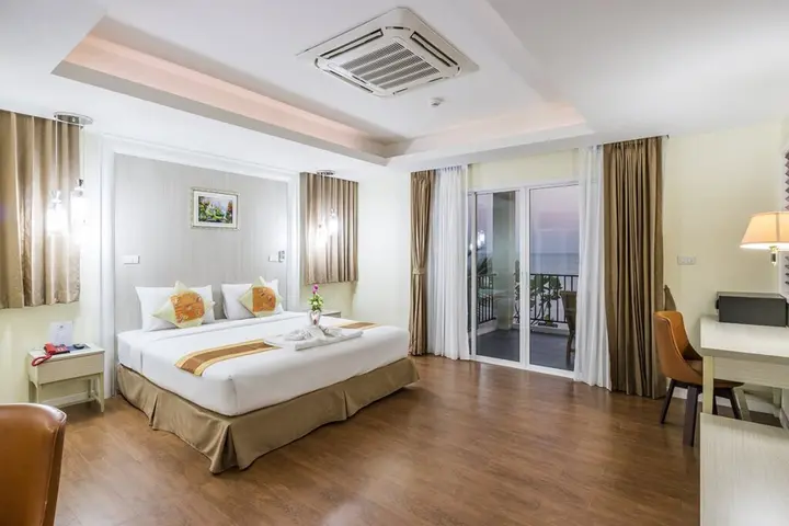 Кхлонг Кхут: Saint Tropez Beach Resort Hotel