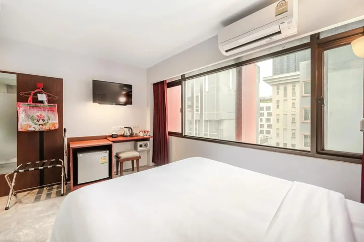 Бангкок: Ruamchitt Plaza Hotel