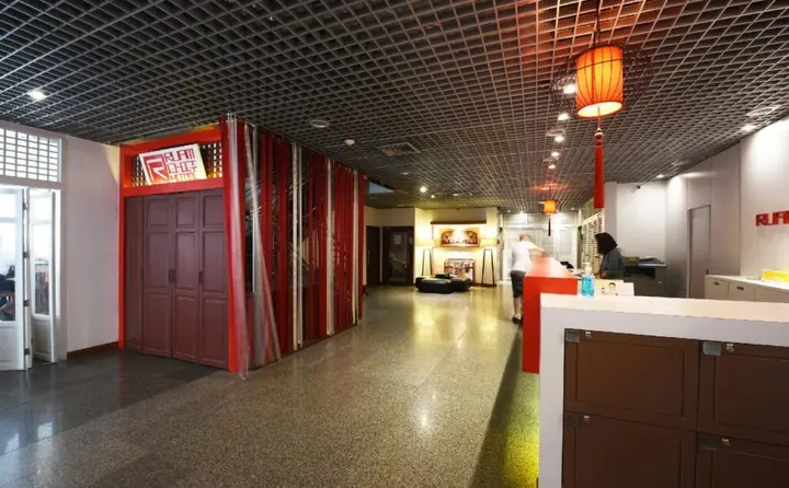Бангкок: Ruamchitt Plaza Hotel