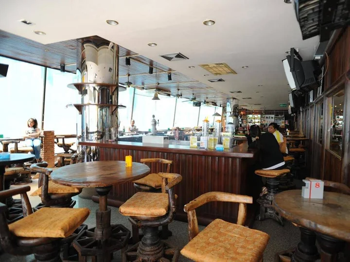 Бангкок: Ruamchitt Plaza Hotel