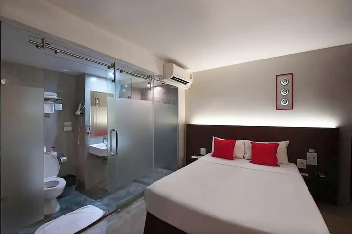 Бангкок: Ruamchitt Plaza Hotel