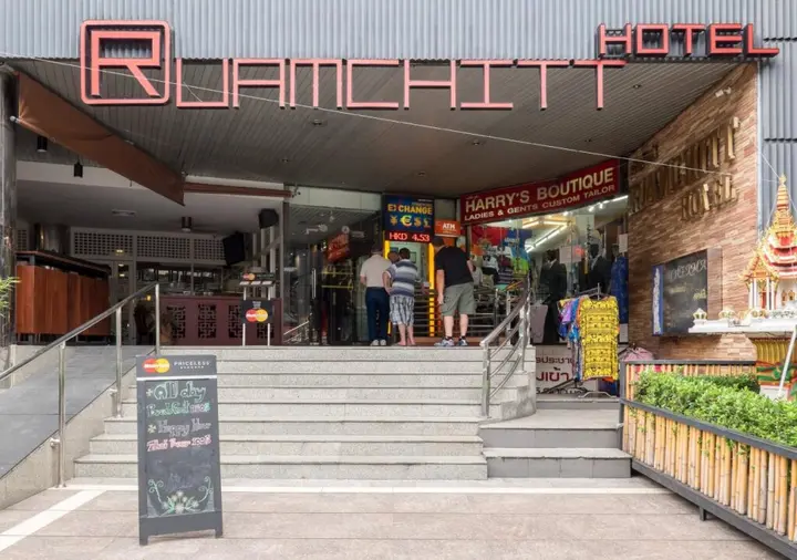 Бангкок: Ruamchitt Plaza Hotel