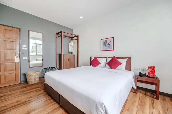 Бангкок: Ruamchitt Plaza Hotel