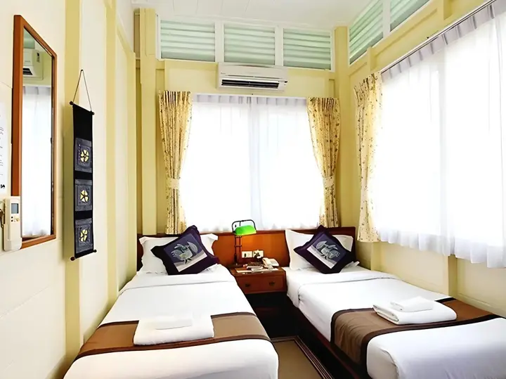 Бангкок: Baan Dinso Hostel