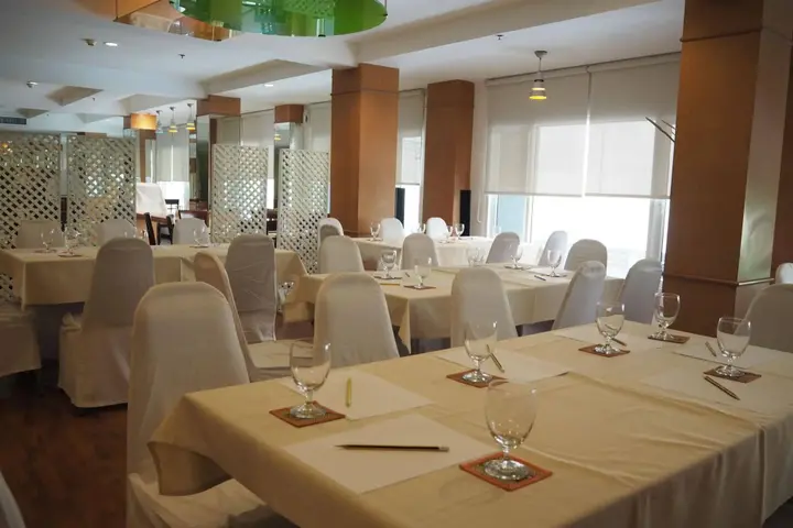 Паттайя: Baron Beach Hotel