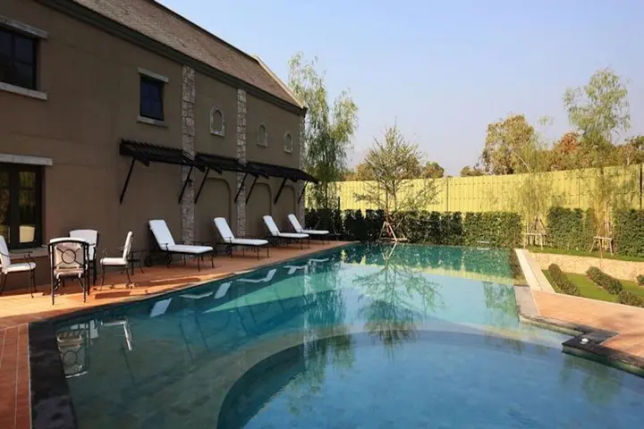 Пак-Чонг: Thames Valley Khao Yai