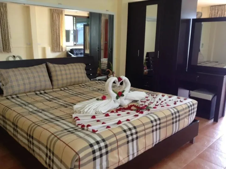 Кату: Sonya Residence